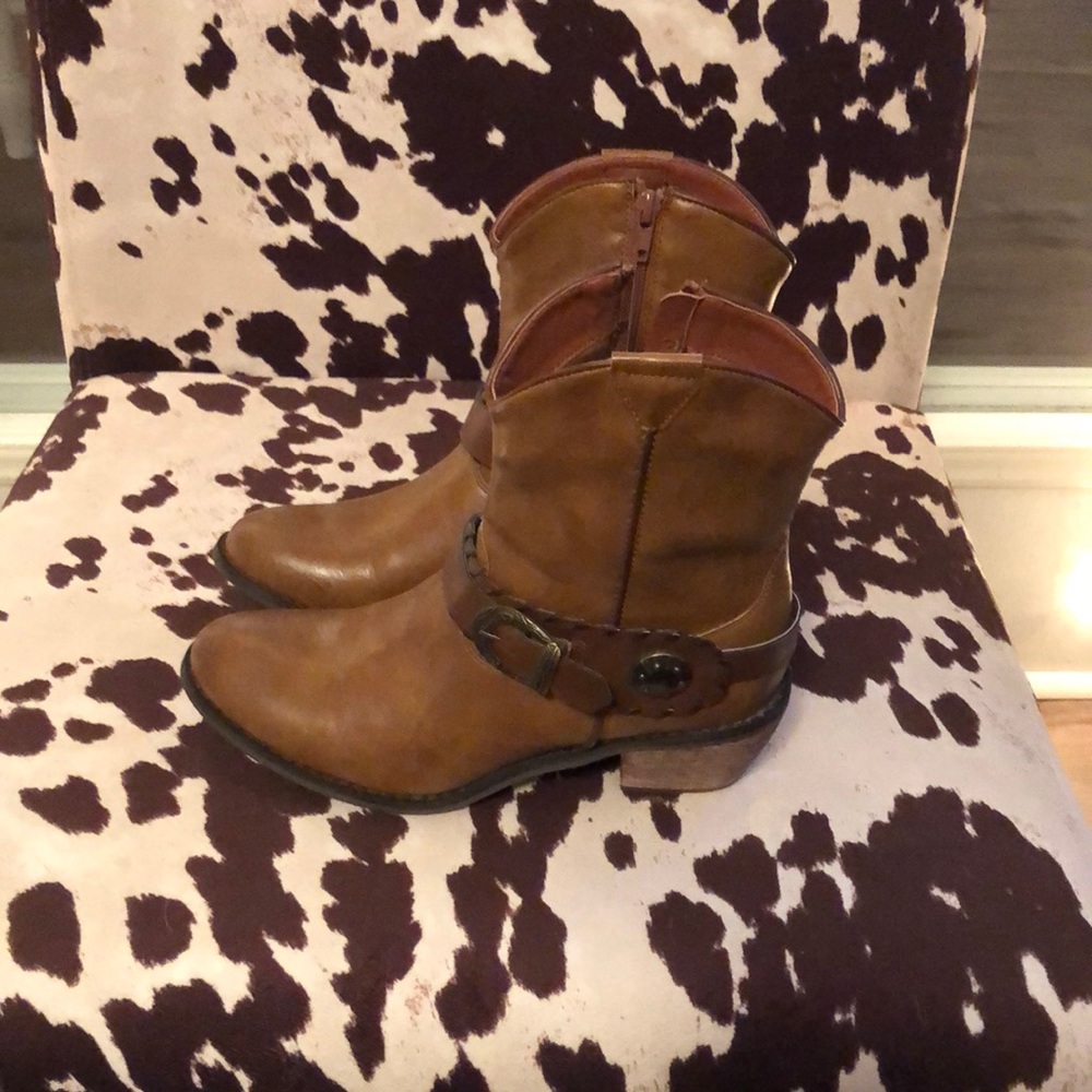 Roper Booties